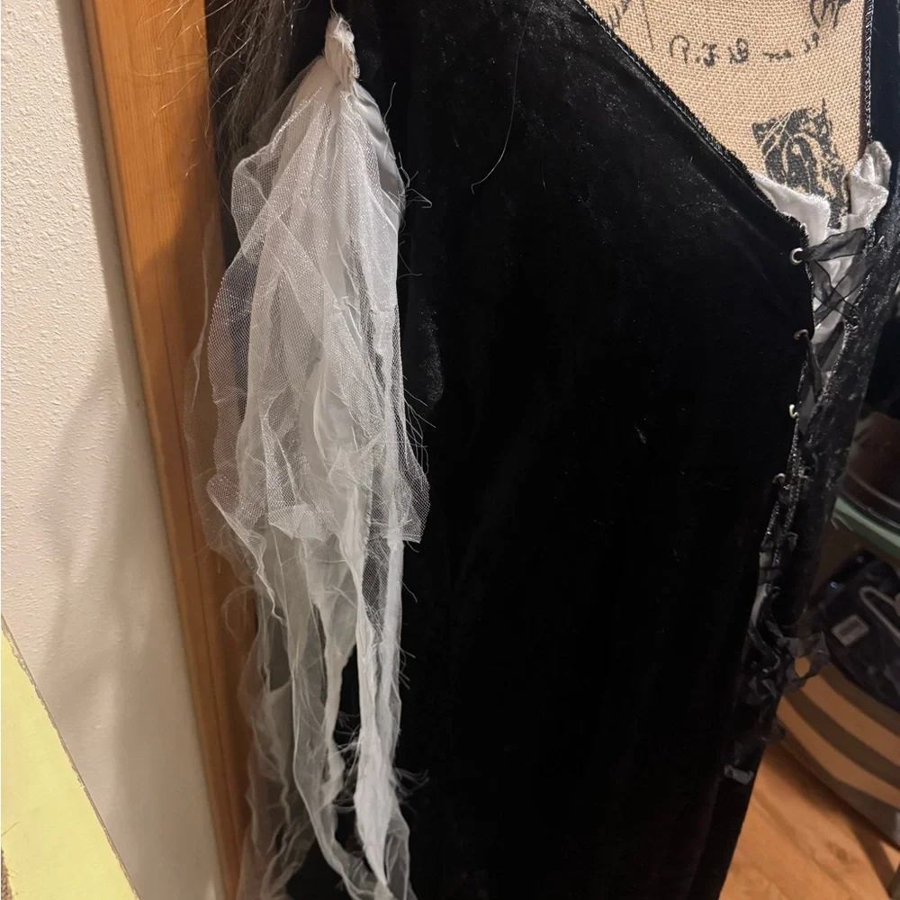 Dead Bride Costume full outfit with wig Black and White Gothic Zombie vibe Dress - Picture 4 of 11